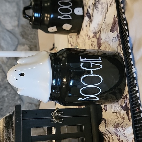 Rae dunn Boo-gie canister Halloween - Picture 1 of 2